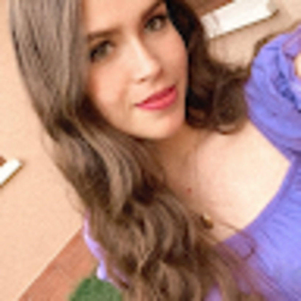 Meet your Posher, Leandra